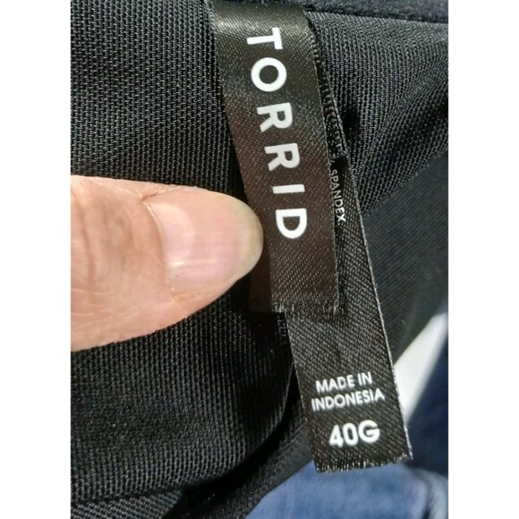 Torrid Perfect T Shirt Front Close Underwire Bra Size 40G Black - Picture 5 of 8